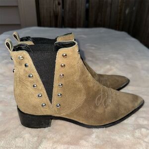 Marc Fisher real leather Women's Studded Suede Ankle Booties Size 7